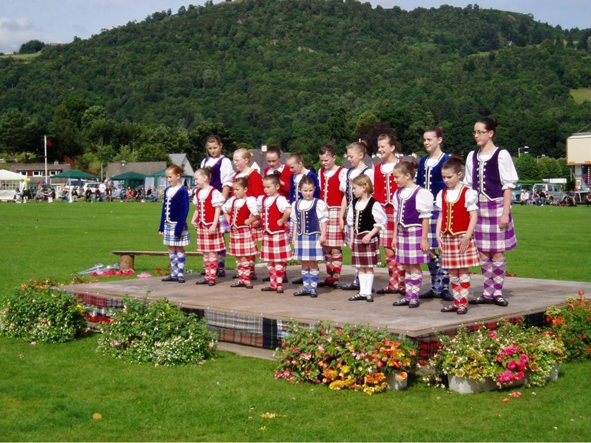 Achmony Holidays Villa Drumnadrochit Exteriör bild