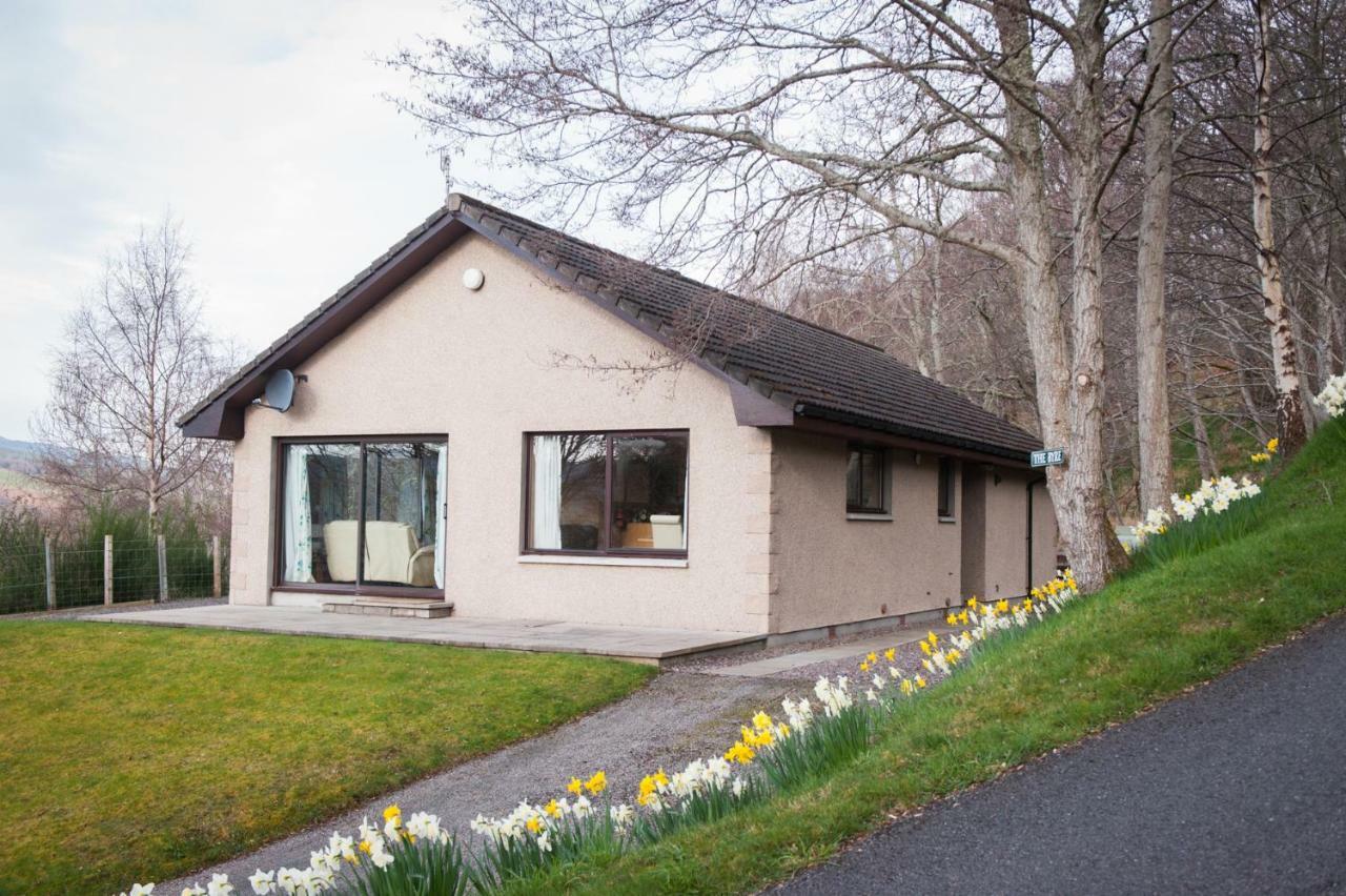 Achmony Holidays Villa Drumnadrochit Exteriör bild